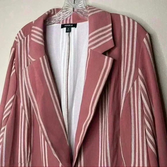 Torrid DUSTY ROSE STRIPE LONGLINE BOYFRIEND BLAZER Sz 3 - Picture 5 of 7
